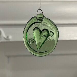 Vintage art glass handmade suncatcher heart small
